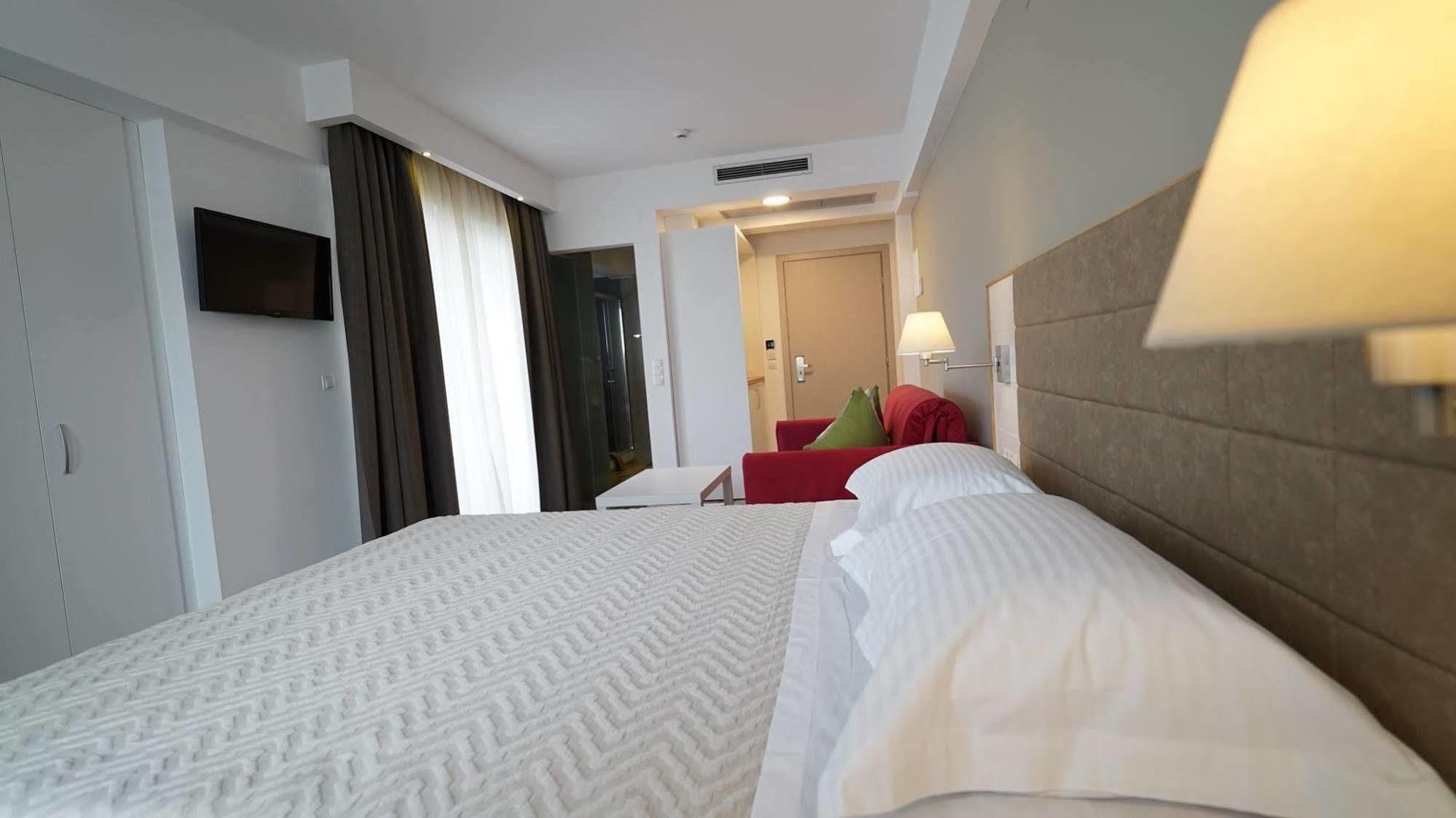 Olympus Thalassea Hotel Paralía エクステリア 写真